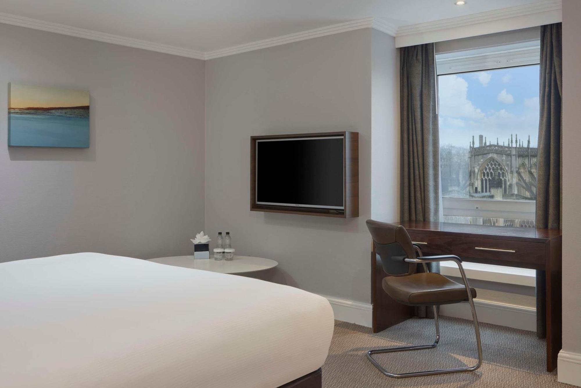 Doubletree By Hilton Bristol City Centre Экстерьер фото